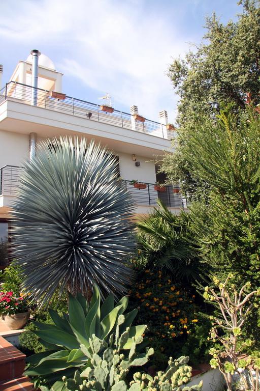 B&B Villa Il Sughero Монополи Екстериор снимка