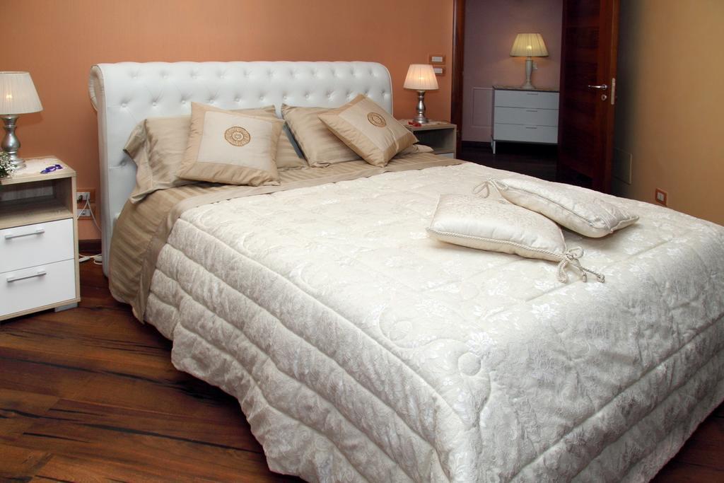 B&B Villa Il Sughero Монополи Екстериор снимка